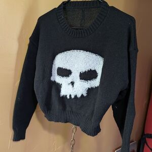 Source Unknown Black and White Skull Sweater